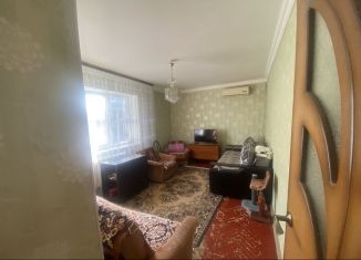 Двухкомнатная квартира на продажу, 42 м2, станица Каневская, улица Нестеренко, 33