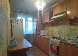 3-комнатная квартира на продажу, 70 м2, Йошкар-Ола, улица Петрова, 2, микрорайон Ленинский