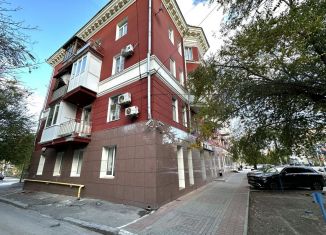 Продажа трехкомнатной квартиры, 76.5 м2, Волгоградская область, Пражская улица, 10