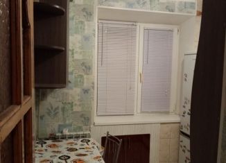 Сдам 2-комнатную квартиру, 45 м2, Белгородская область, улица Костюкова, 28
