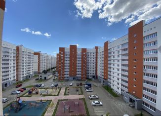 Продам 3-комнатную квартиру, 83 м2, Саратов, бульвар имени Николая Денисова, 5