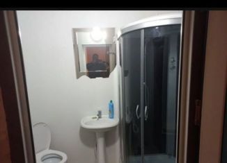 Сдам в аренду двухкомнатную квартиру, 80 м2, Дербент, улица Сальмана