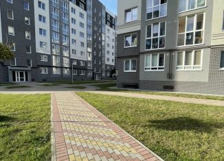 Двухкомнатная квартира на продажу, 60 м2, Калининград