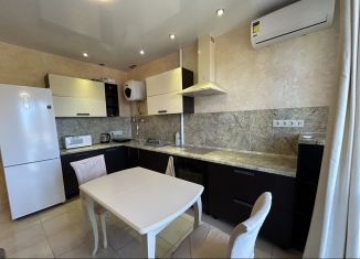 1-ком. квартира в аренду, 36 м2, Сочи, улица Бытха, 48/4, микрорайон Бытха