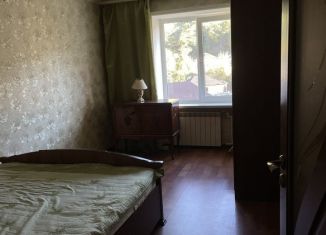 Сдается в аренду 2-ком. квартира, 62 м2, Карачаево-Черкесия, улица Ленина, 56/4