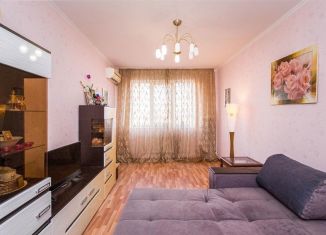 Продается 1-ком. квартира, 50 м2, Краснодар, бульвар Клары Лучко, 10