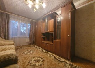 Сдается в аренду 2-ком. квартира, 50 м2, Армавир, улица Полины Осипенко, 93