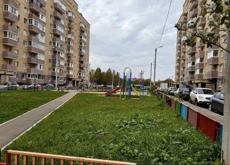 Продажа 2-комнатной квартиры, 46.2 м2, Смоленск, улица 100-летия Комсомола