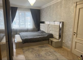 Продаю 4-ком. квартиру, 1400 м2, Махачкала, улица Ахмата-Хаджи Кадырова, 132, Ленинский район