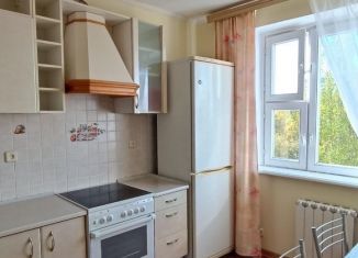 Сдается в аренду 2-комнатная квартира, 54 м2, Москва, улица Академика Анохина, 13, ЗАО