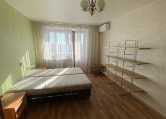 Сдам в аренду 2-ком. квартиру, 46 м2, Нижний Новгород, улица Баумана, 48