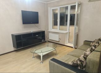 Сдам 1-ком. квартиру, 40 м2, Санкт-Петербург, проспект Сизова, 21, метро Комендантский проспект