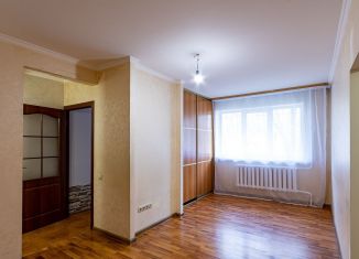 Продаю 2-ком. квартиру, 45 м2, Красноярск, Октябрьский район, улица Можайского, 8