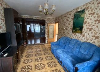 Сдача в аренду 3-ком. квартиры, 65 м2, Алушта, Ялтинская улица, 7