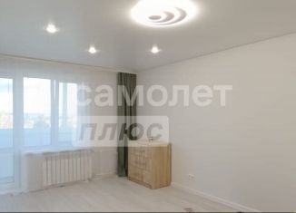 Продаю 1-ком. квартиру, 35 м2, Казань, улица Комиссара Габишева, 17