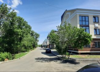 Продам 4-комнатную квартиру, 92 м2, Оренбург, улица Нахимова, 47, Ленинский район