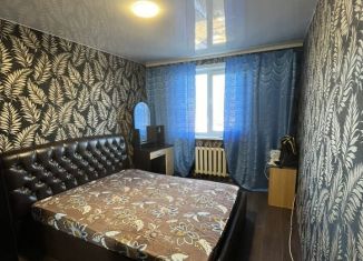 Сдается трехкомнатная квартира, 58 м2, Каменск-Уральский, Гвардейская улица, 10