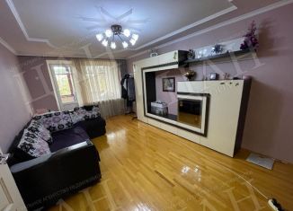 Продается 3-ком. квартира, 65 м2, Ставропольский край, Октябрьская улица, 448А