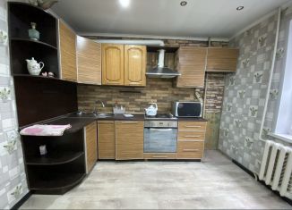 Продажа 2-ком. квартиры, 54 м2, Астрахань, Студенческая улица, 4