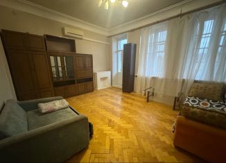 Сдается 3-комнатная квартира, 78 м2, Киров, улица Ленина, 79