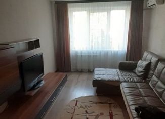 Сдам 2-ком. квартиру, 50 м2, Волгоград, улица Репина, 9, Краснооктябрьский район