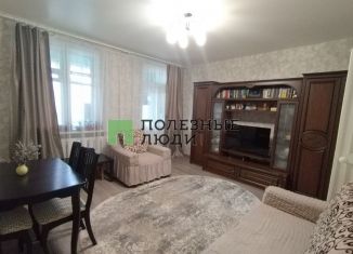 Продам 3-комнатную квартиру, 62 м2, Татарстан, улица Татарстан, 15А