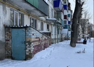 Продаю 2-комнатную квартиру, 42.7 м2, посёлок городского типа Безенчук, улица Кольцова, 4