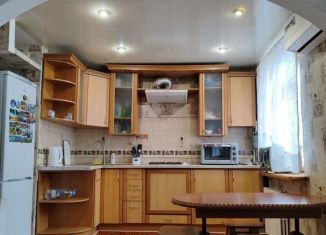 Продам 1-комнатную квартиру, 37 м2, Симферополь, улица Альпинистов, 6/37