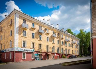 Сдаю офис, 38 м2, Кирово-Чепецк, улица Горького, 10