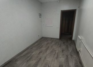 Сдаю в аренду помещение свободного назначения, 18 м2, Кыштым, улица Ленина, 31А