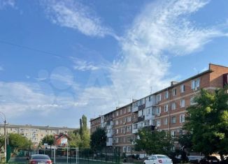 Продам двухкомнатную квартиру, 40 м2, Кропоткин, улица Кирова, 7