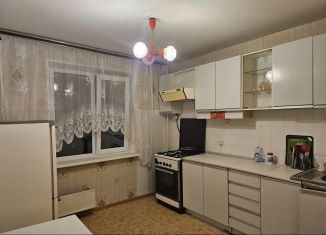 Сдам в аренду 3-ком. квартиру, 70 м2, Арзамас, Зелёная улица, 14к1