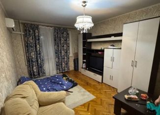 Сдача в аренду трехкомнатной квартиры, 75 м2, Москва, 5-я улица Соколиной Горы, 18к2, станция Шоссе Энтузиастов