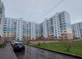 Продаю 1-ком. квартиру, 40 м2, Ярославль, Дзержинский район, Брагинская улица, 18к2