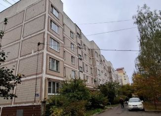 Продам 1-ком. квартиру, 34 м2, Чехов, Комсомольская улица, 17