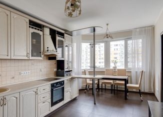 Продам 2-ком. квартиру, 81 м2, Москва, СЗАО, Митинская улица, 10к1