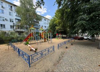 Продажа 3-комнатной квартиры, 64 м2, Краснодар, улица Селезнёва, 180, микрорайон Черемушки