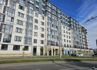 Продам 2-комнатную квартиру, 69.8 м2, Калининград, Батальная улица, 65Б