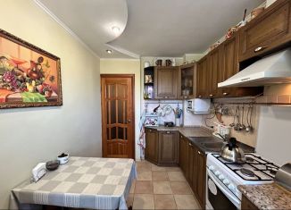 Продам 3-комнатную квартиру, 59 м2, Железногорск, улица Ленина, 54