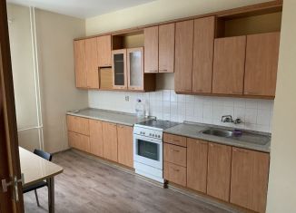 Сдается 2-ком. квартира, 117 м2, Екатеринбург, Гурзуфская улица, 16, метро Геологическая