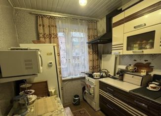 Продам 4-комнатную квартиру, 60 м2, Курск, Союзная улица, 51Б