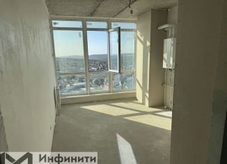 Продам 2-комнатную квартиру, 59 м2, Ставропольский край, улица Доваторцев, 82/2