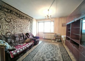 Продаю 3-ком. квартиру, 65 м2, Казань, Ютазинская улица, 16