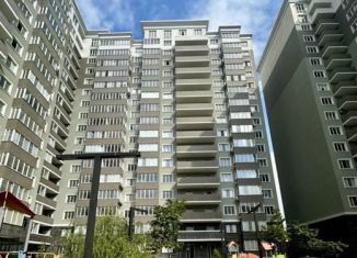 Продается трехкомнатная квартира, 93 м2, Дагестан, улица Вузовское Озеро, 13