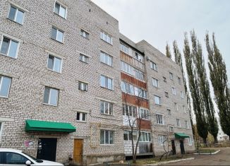 Трехкомнатная квартира на продажу, 60.7 м2, Бирск, улица Калинина, 29А