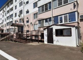 Трехкомнатная квартира на продажу, 97 м2, поселок городского типа Джубга, улица Строителей, 2