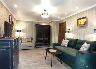 Сдается однокомнатная квартира, 32 м2, Севастополь, улица Героев Подводников