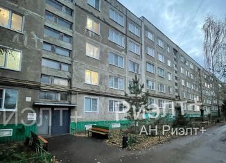 Продается 2-комнатная квартира, 49.2 м2, Мордовия, улица Дружбы Народов, 5