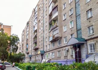 Продается 3-комнатная квартира, 56.4 м2, Новосибирск, метро Сибирская, улица Челюскинцев, 18