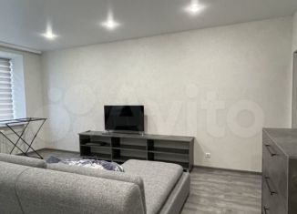 Сдача в аренду 1-комнатной квартиры, 32 м2, Череповец, улица Ломоносова, 32